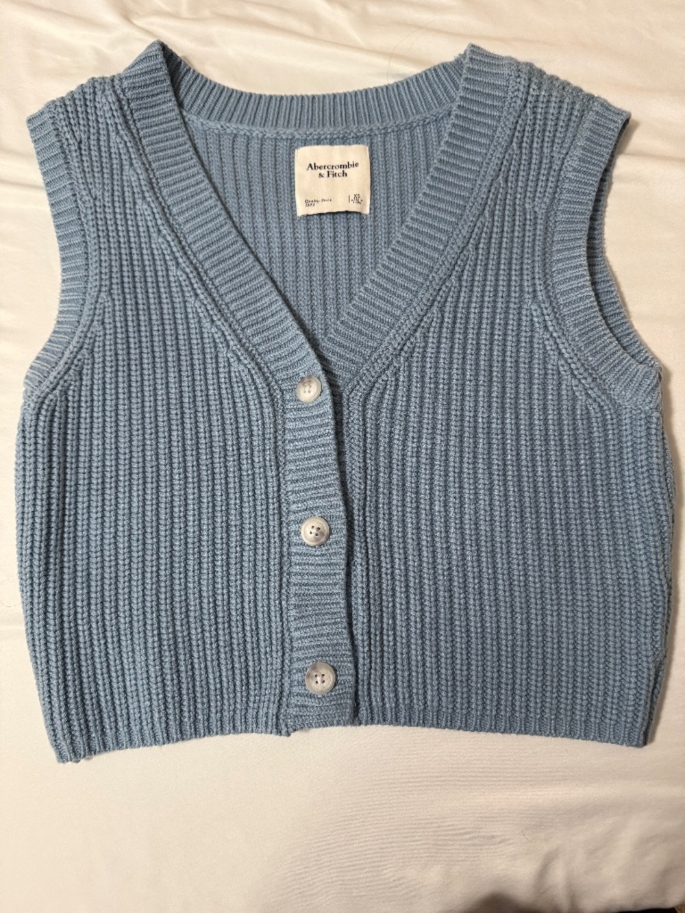 Sweaters - Picture 1 of 4